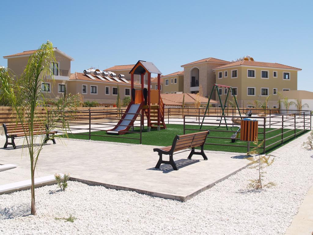 Kyklades Resort & Spa Paralimni Ngoại thất bức ảnh