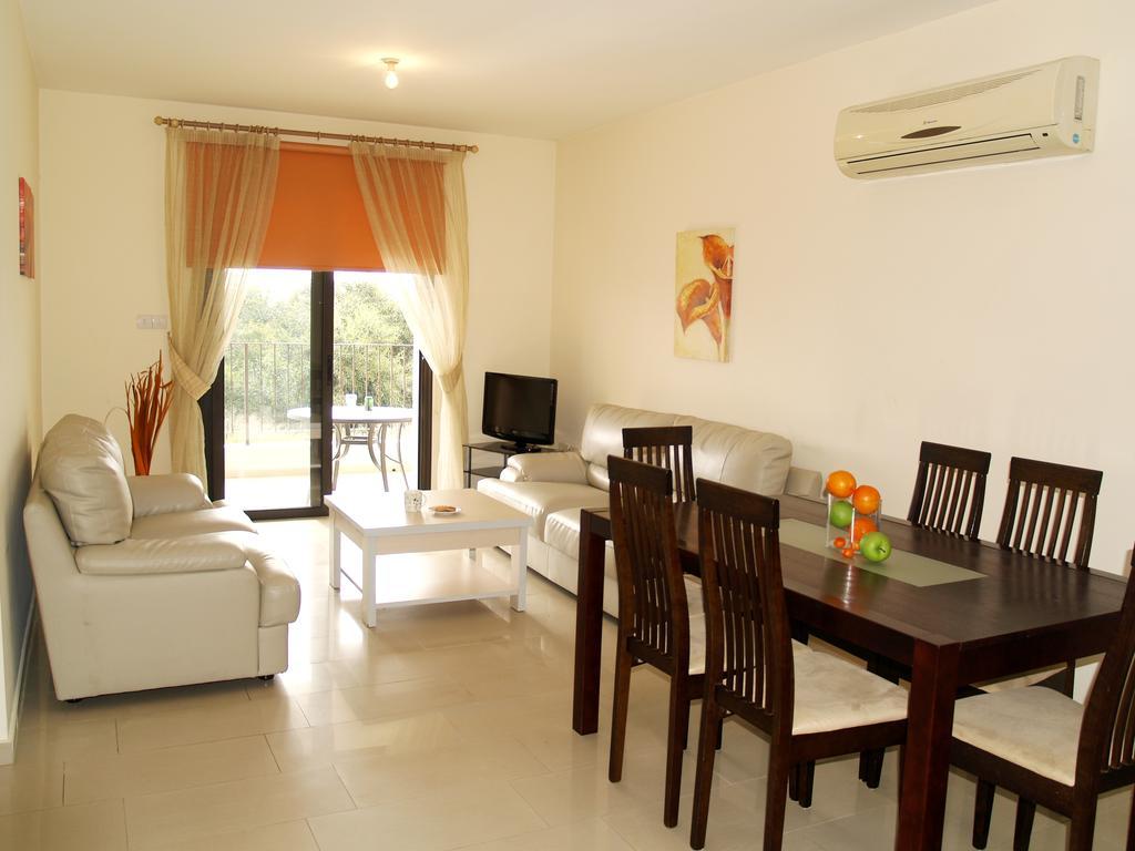 Kyklades Resort & Spa Paralimni Ngoại thất bức ảnh